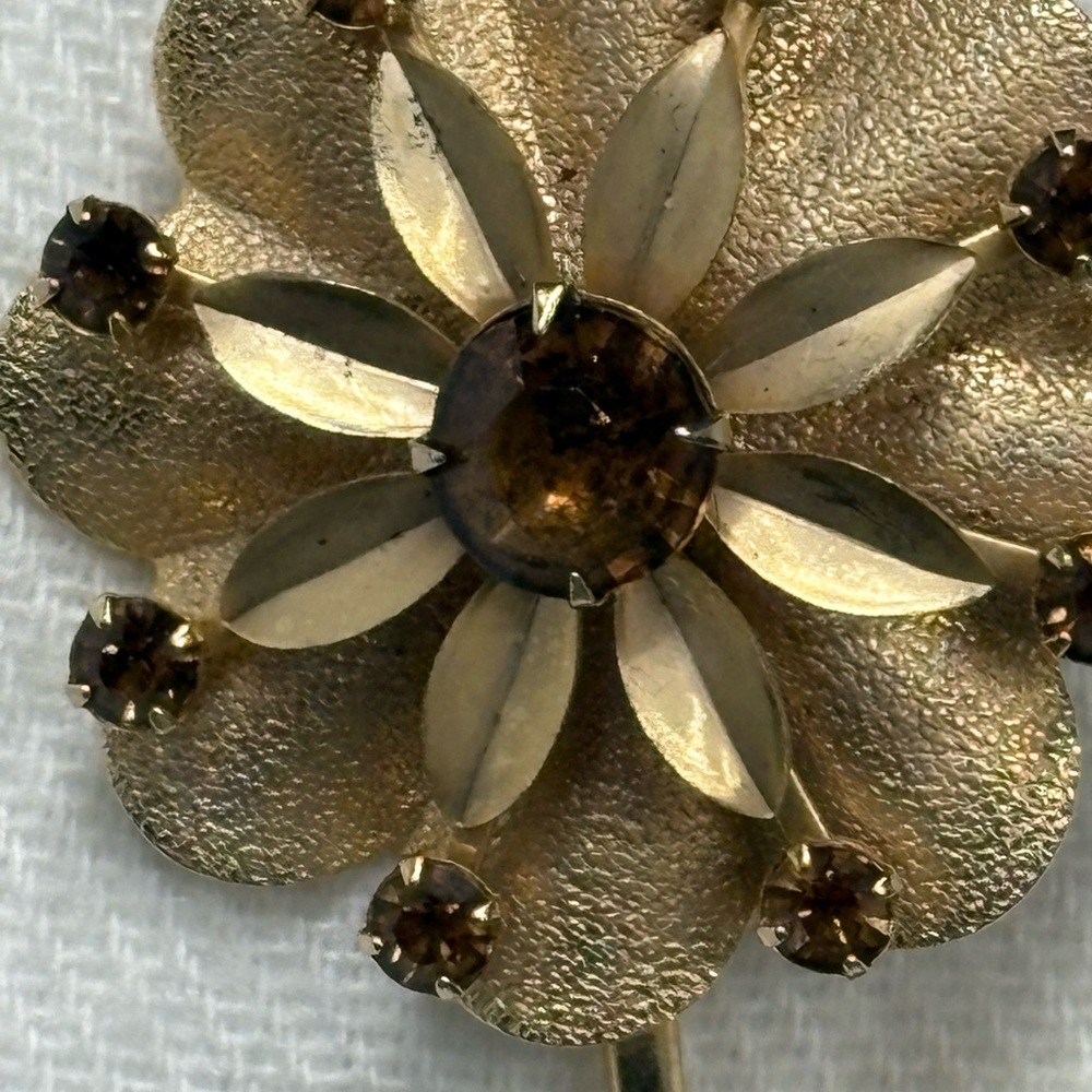 Flower Brooch w/ Rhinestones - Picture 3 of 5